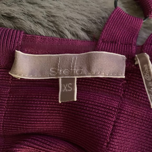 Stunning Designer cocktail dress by Stretta of LA - Picture 9 of 11